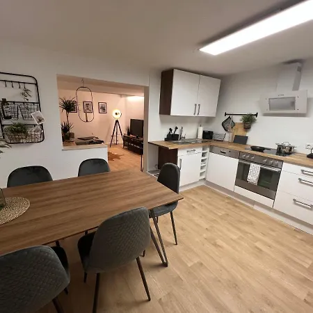 Modernes Haus Fuer 7 Gaeste 90m2 Tv Netflix Wlan *