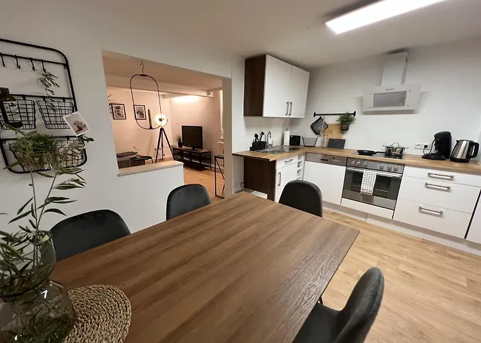 Modernes Haus Fuer 7 Gaeste 90m2 Tv Netflix Wlan Casa vacanze *